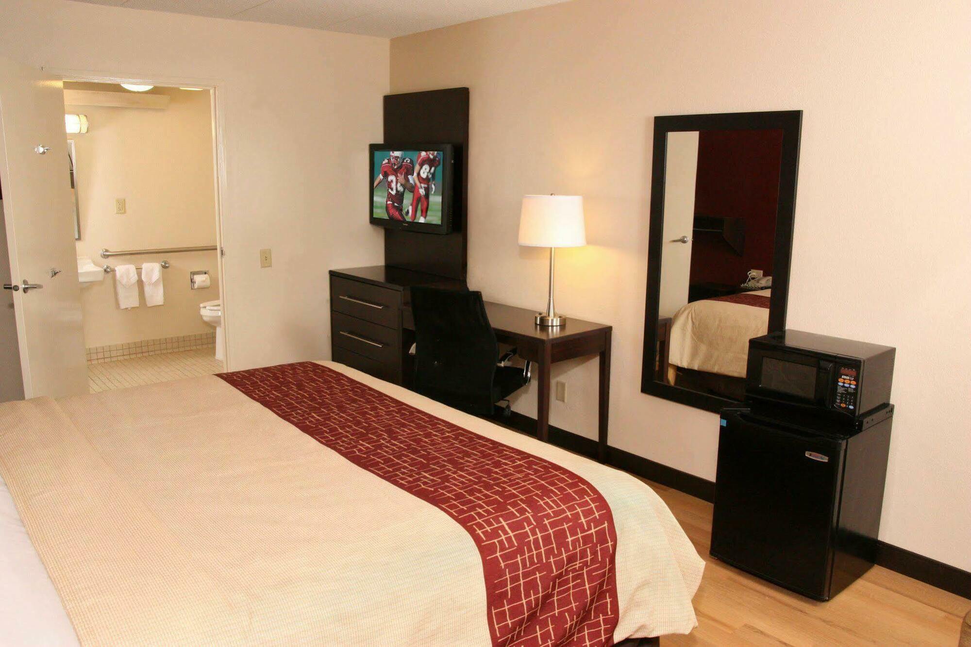 Red Roof Inn Plus+ Austin South Esterno foto